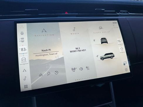 Used 2025 Land Rover Range Rover SE image 12