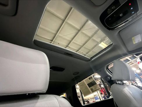 Used 2022 Hyundai Palisade SEL w/ 8P Bench Seat Package image 13