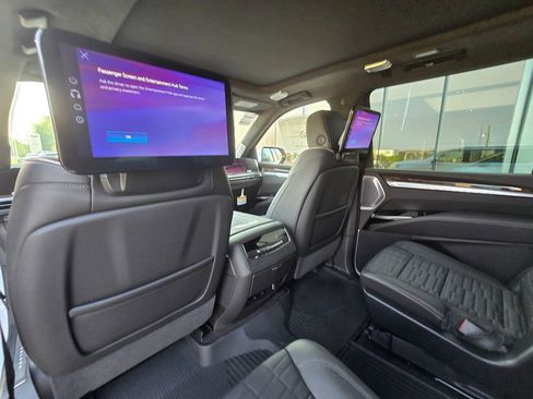 New 2026 Cadillac Escalade ESV Platinum Sport image 20