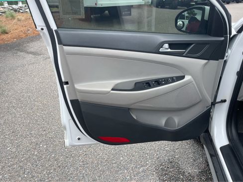 Used 2017 Hyundai Tucson Value FWD image 10