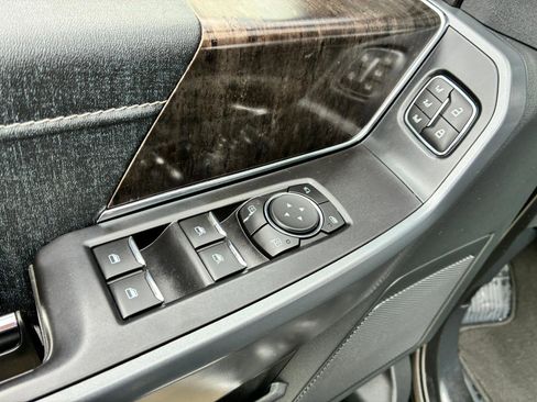 Used 2021 Ford F150 Lariat image 11