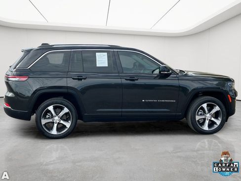 Certified 2023 Jeep Grand Cherokee 4WD 4xe w/ Luxury Tech Group II image 6