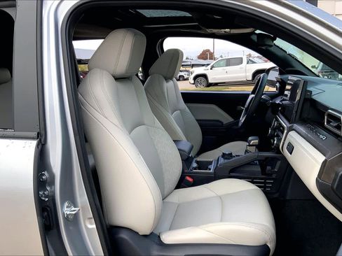 Used 2025 Toyota Tacoma Limited image 8