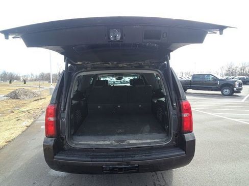 Used 2018 Chevrolet Suburban LT image 9