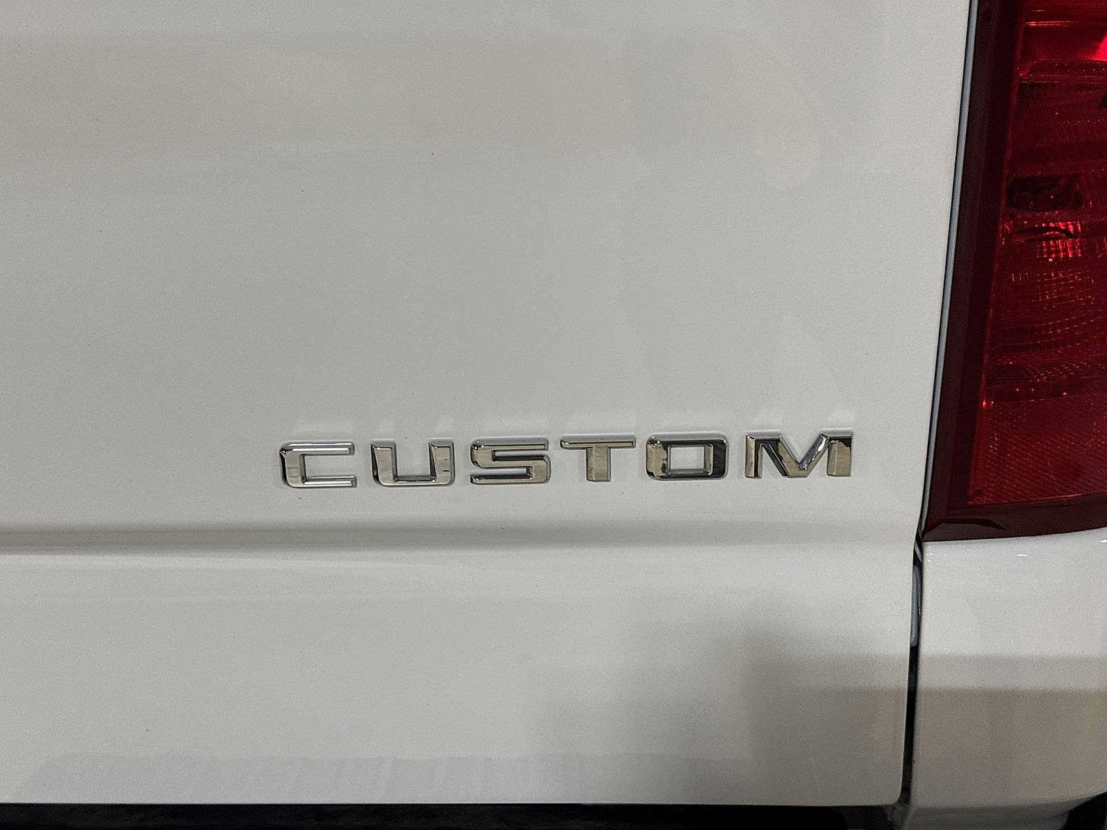 Used 2022 Chevrolet Silverado 1500 Custom Trail Boss AWD/4WD image 28