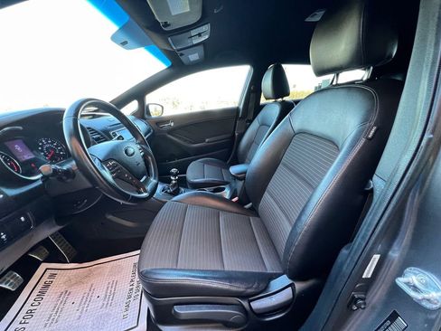 Used 2015 Kia Forte SX image 19