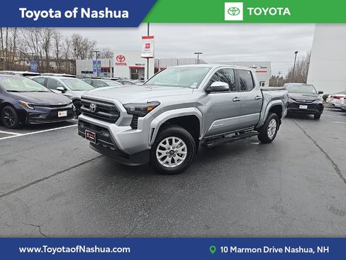 Certified 2024 Toyota Tacoma SR5 image 1