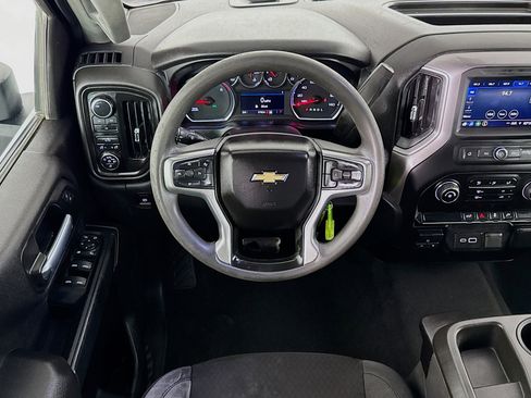 Used 2022 Chevrolet Silverado 2500 Custom w/ Custom Value Package image 16