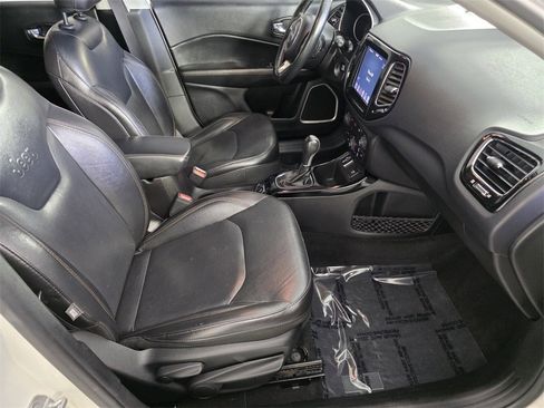 Used 2019 Jeep Compass Limited image 31