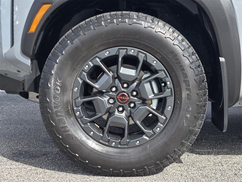 Used 2023 Nissan Frontier PRO-4X w/ Pro-4X Premium Package image 10