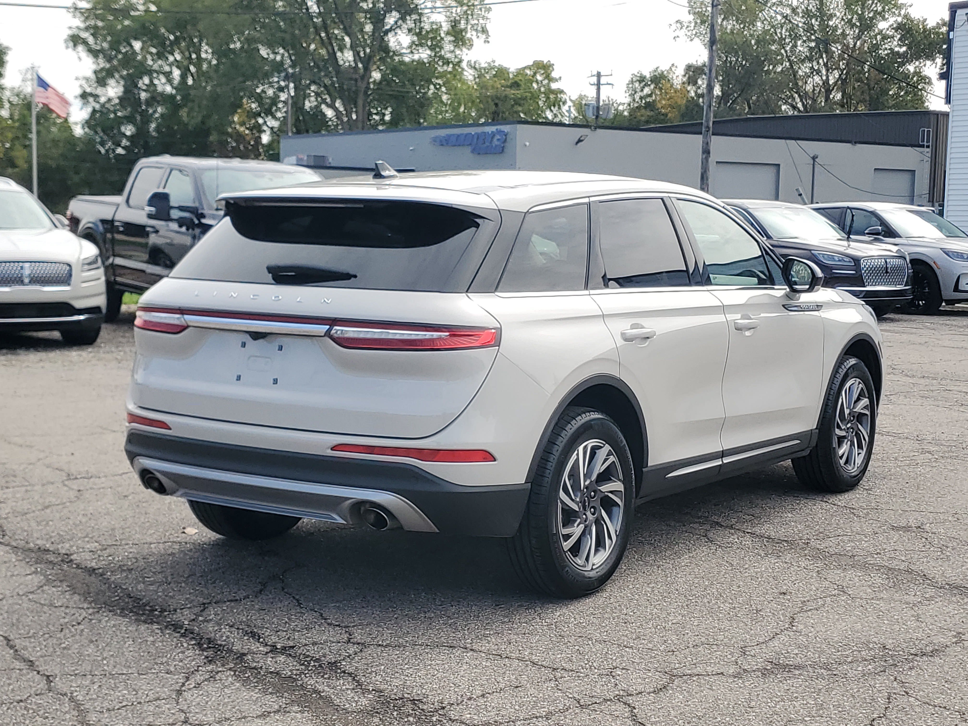 Certified 2024 Lincoln Corsair AWD image 6