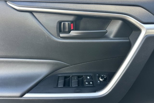 Certified 2024 Toyota RAV4 LE AWD/4WD image 14