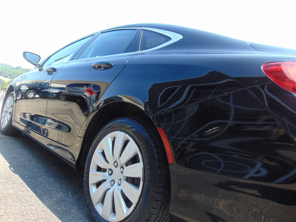 Used 2016 Chrysler 200 LX FWD image 16