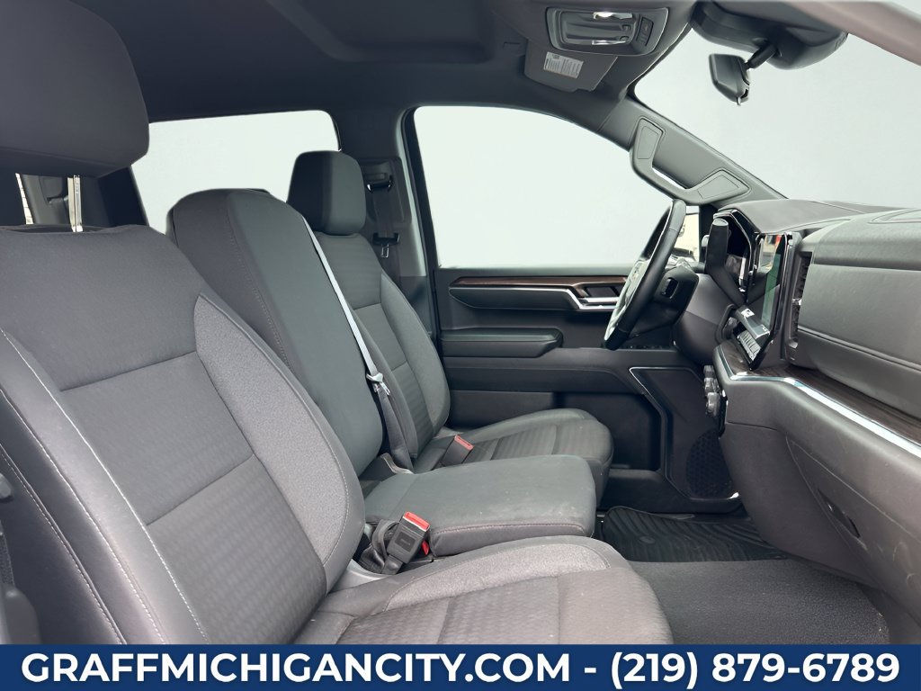Used 2025 Chevrolet Silverado 1500 LT AWD/4WD image 24