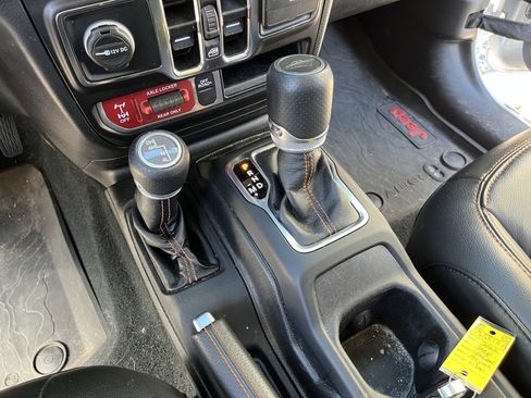 Used 2022 Jeep Gladiator Mojave w/ LED Lighting Group image 24