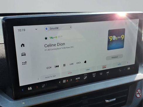 Used 2025 Ford Explorer ST-Line image 6