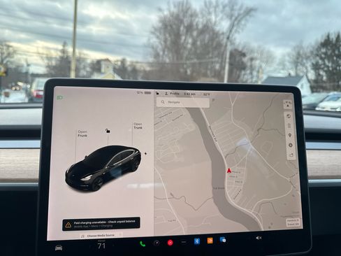 Used 2018 Tesla Model 3 Long Range image 27