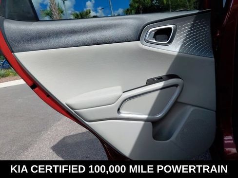 Certified 2025 Kia Soul LX w/ LX Technology Package FWD image 21