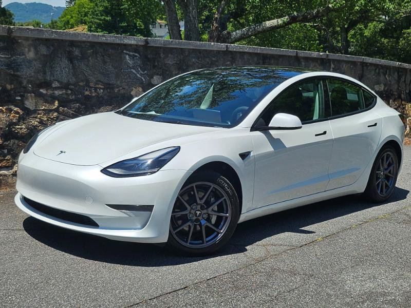 Used 2023 Tesla Model 3 Standard Range RWD image 5