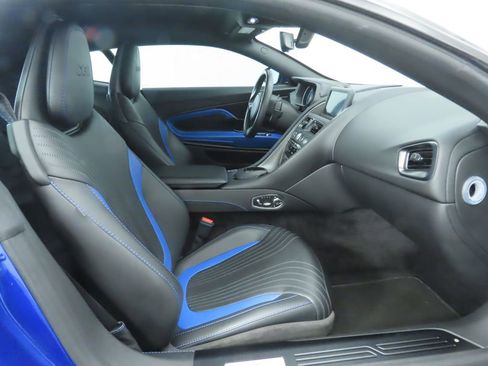 Used 2018 Aston Martin DB11 V12 image 21