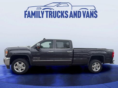 Used 2015 GMC Sierra 2500 SLT w/ Suspension Package, Off-Road image 5