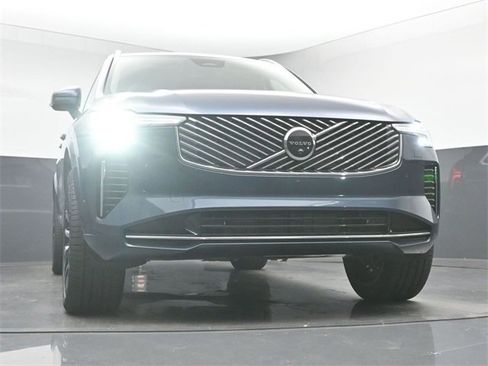 New 2026 Volvo XC90 B6 Ultra image 39