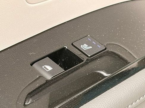 Used 2025 Hyundai Tucson Limited AWD/4WD image 24