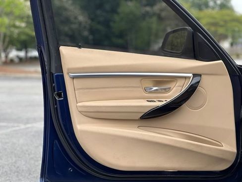 Used 2016 BMW 328i Sedan RWD image 10