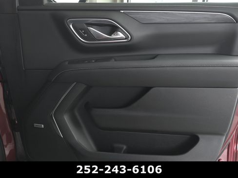 Used 2024 GMC Yukon SLT w/ SLT Luxury Package AWD/4WD image 53