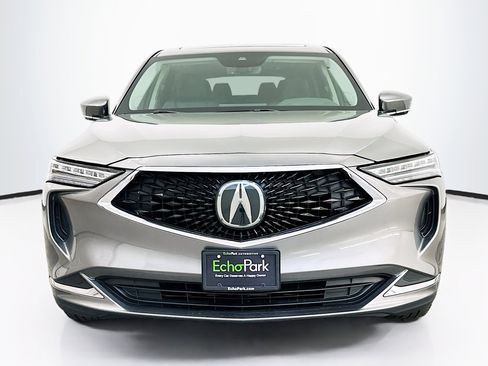 Used 2024 Acura MDX SH-AWD image 2