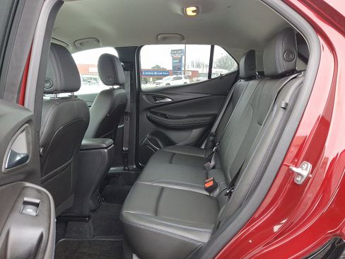 Used 2025 Buick Encore GX Sport Touring image 11
