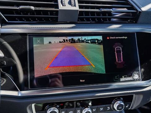 New 2025 Audi Q3 2.0T Premium image 27