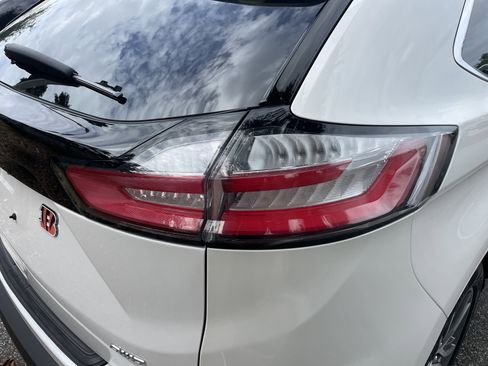 Used 2024 Ford Edge Titanium w/ Equipment Group 301A AWD/4WD image 16