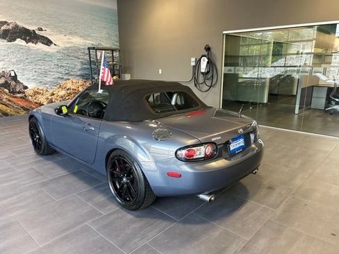 Used 2008 MAZDA MX-5 Miata Grand Touring RWD image 18