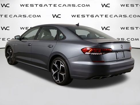 Used 2022 Volkswagen Passat 2.0T R-Line image 42