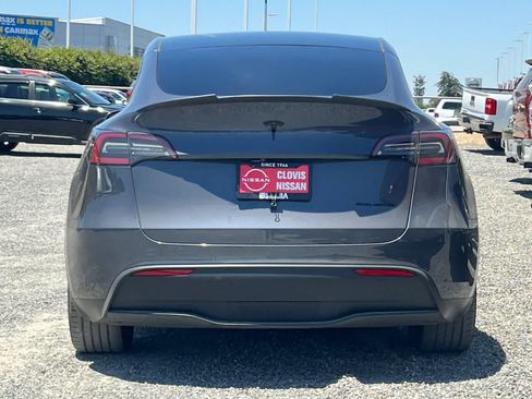 Used 2020 Tesla Model Y Long Range AWD/4WD image 8
