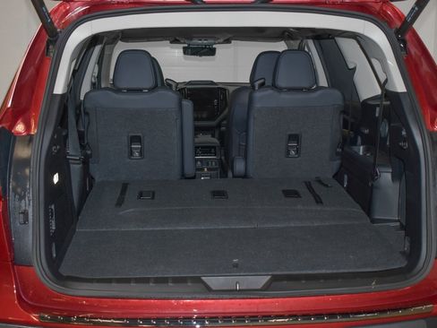 Used 2025 Subaru Ascent Bronze Edition image 25