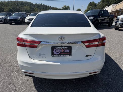 Used 2014 Toyota Avalon XLE FWD image 7
