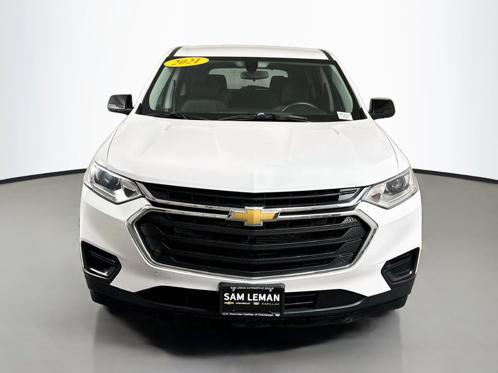 Used 2021 Chevrolet Traverse LS w/ LPO, Cargo Package FWD image 2