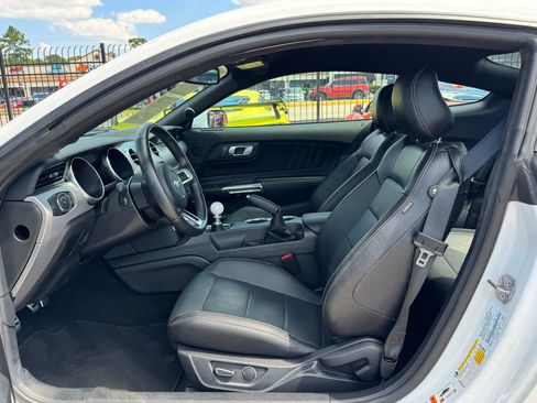 Used 2019 Ford Mustang GT Premium image 23