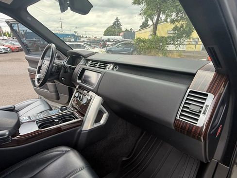 Used 2017 Land Rover Range Rover image 16