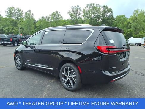 New 2027 Chrysler Pacifica Pinnacle w/ Theater Group AWD/4WD image 5