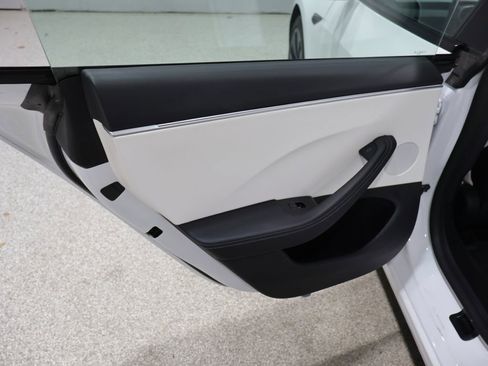 Used 2024 Tesla Model 3 Long Range AWD/4WD image 18
