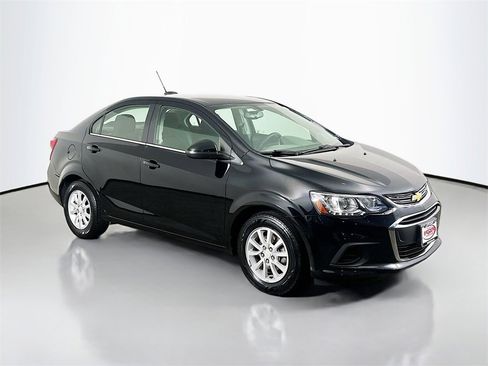 Used 2018 Chevrolet Sonic LT image 12
