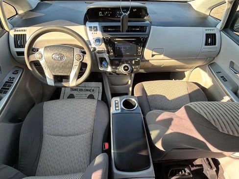 Used 2017 Toyota Prius V Three w/ Carpet Mat Package FWD image 29