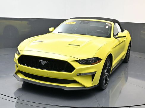 Used 2021 Ford Mustang Premium w/ Equipment Group 201A image 7