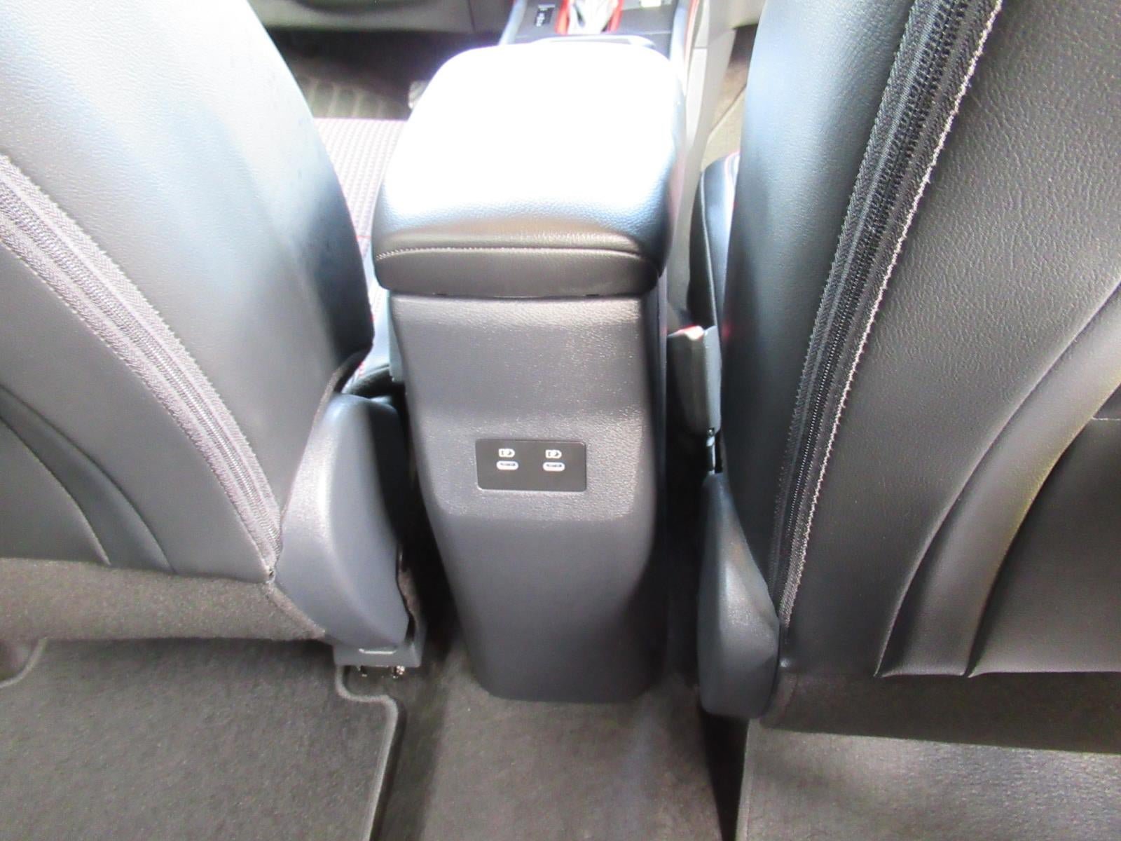 Used 2025 Nissan Kicks SR FWD image 32