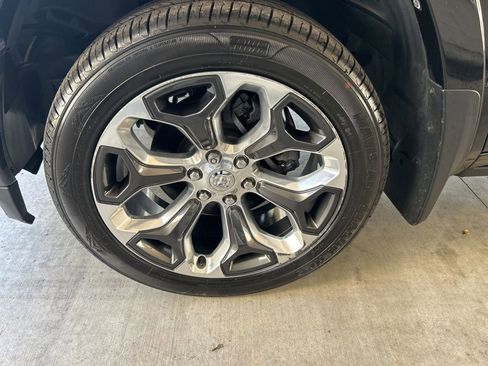 Used 2019 RAM 1500 Limited image 13