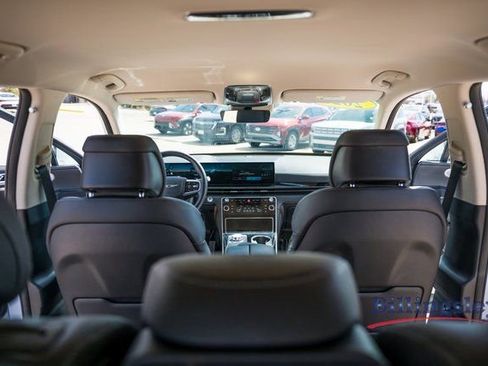 Used 2025 Genesis GV80 2.5T Standard image 16