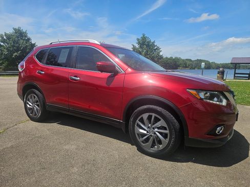 Used 2016 Nissan Rogue SL AWD/4WD image 2